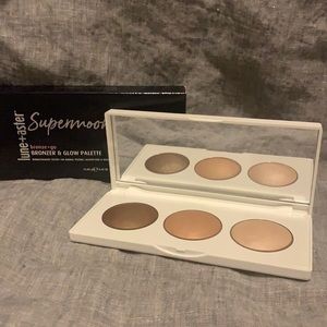 Lune + Aster super moon bronzer and glow palette